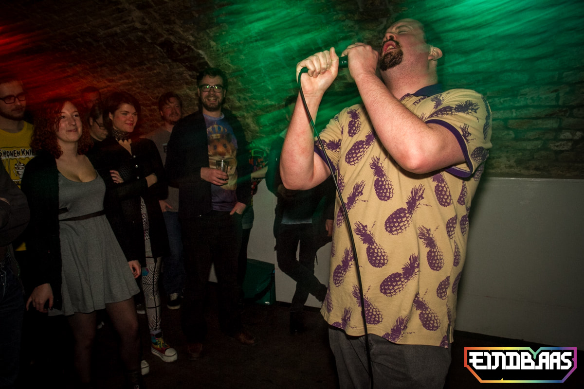 EINDBAAS 030303 photo