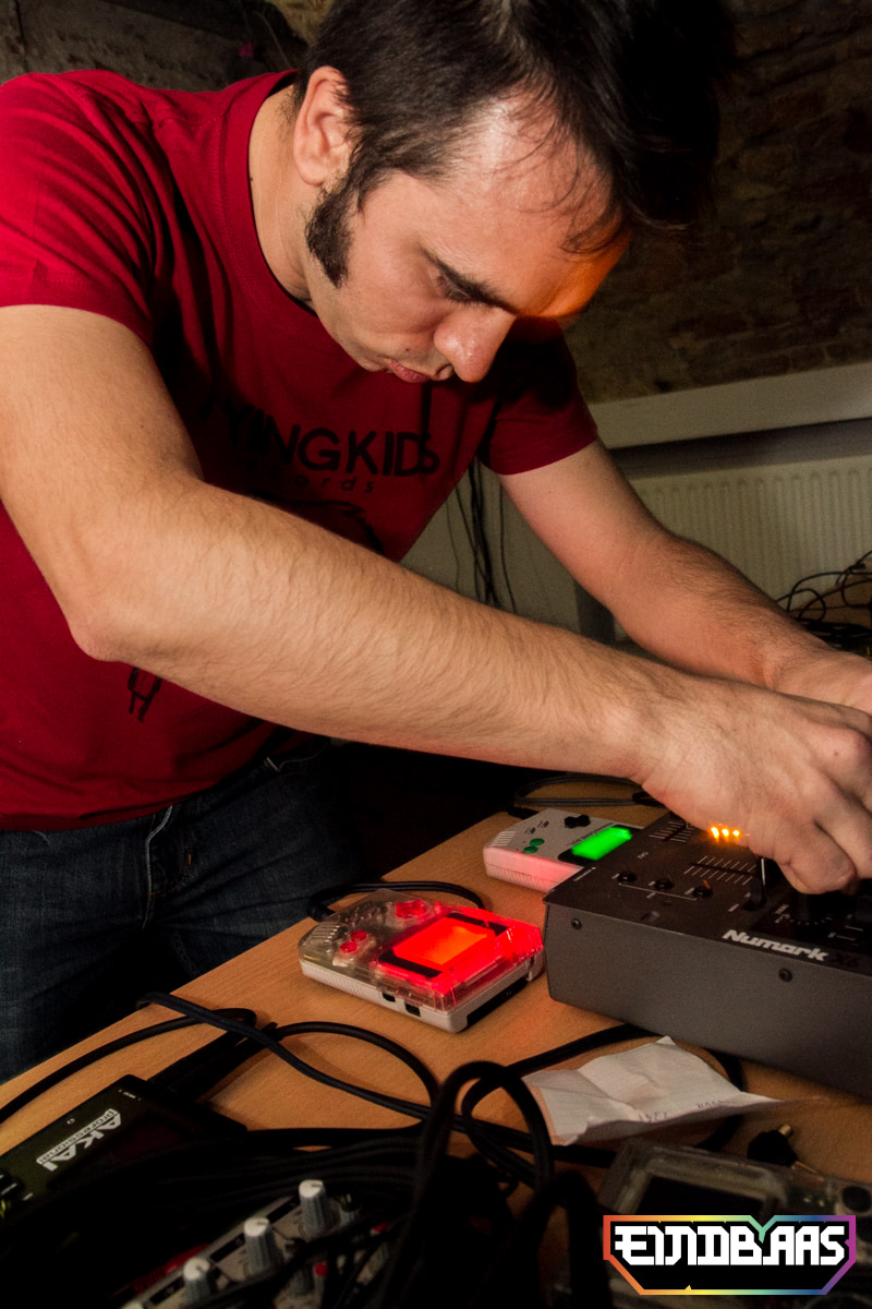 EINDBAAS 030303 photo