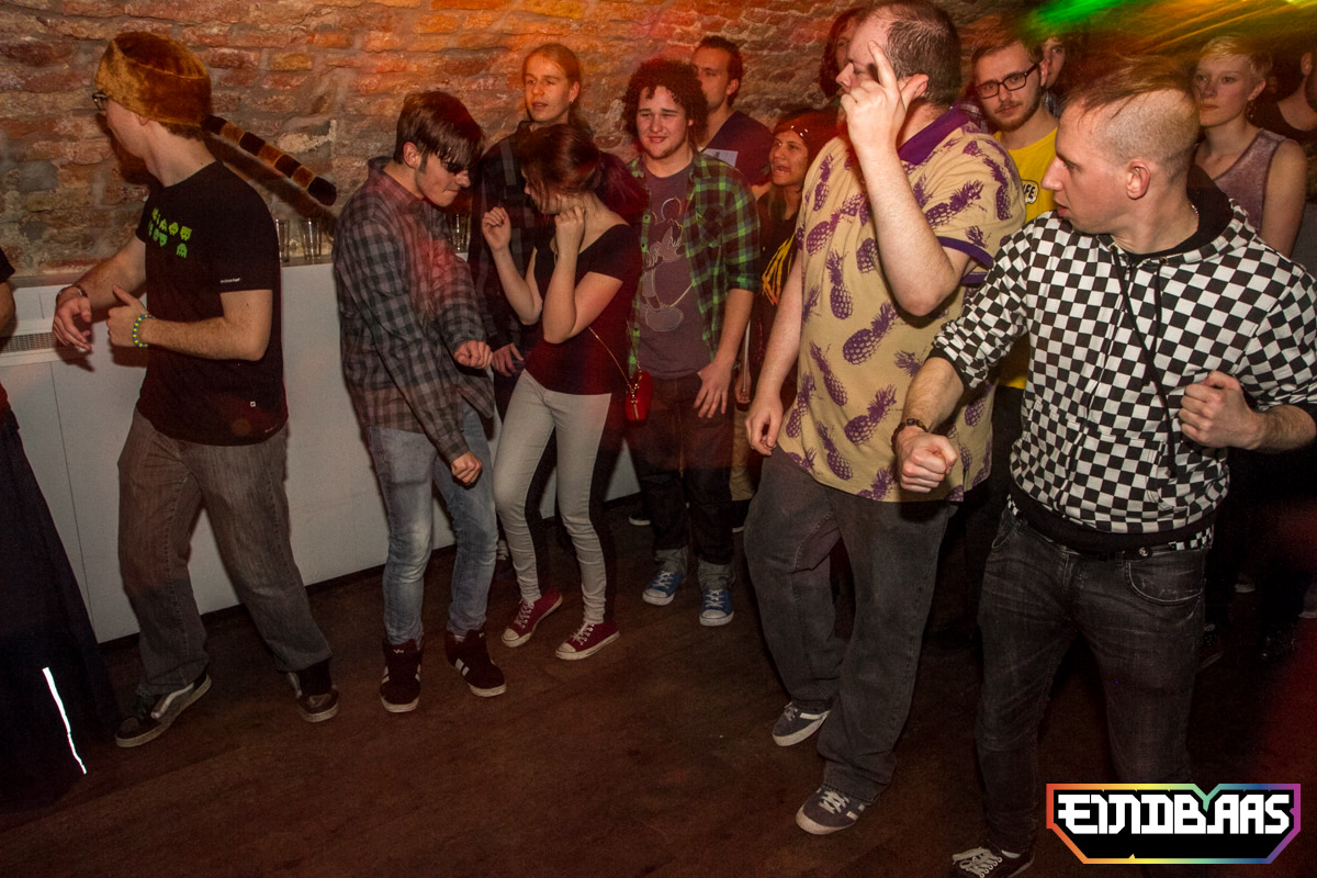 EINDBAAS 030303 photo