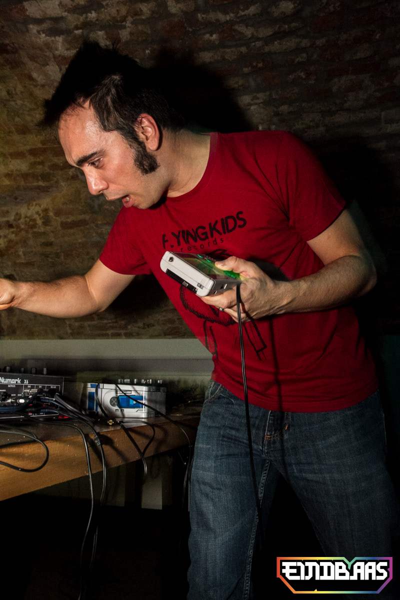 EINDBAAS 030303 photo