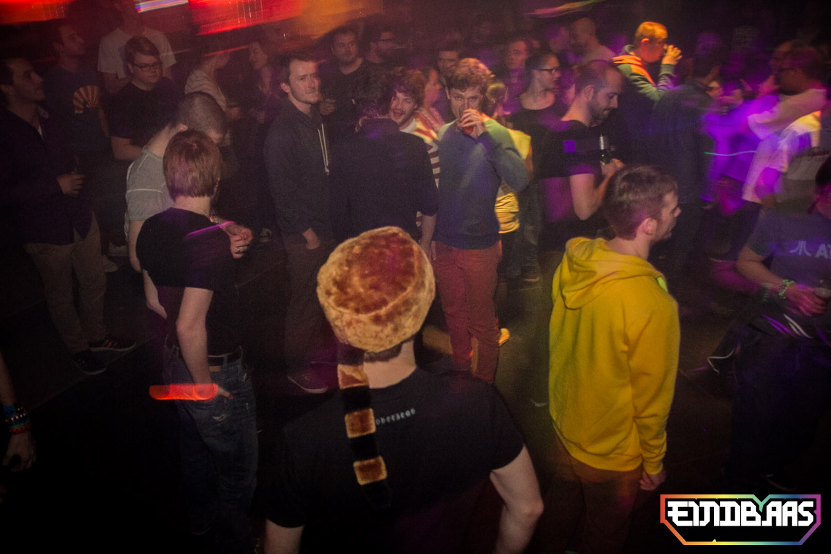 EINDBAAS 030303 photo