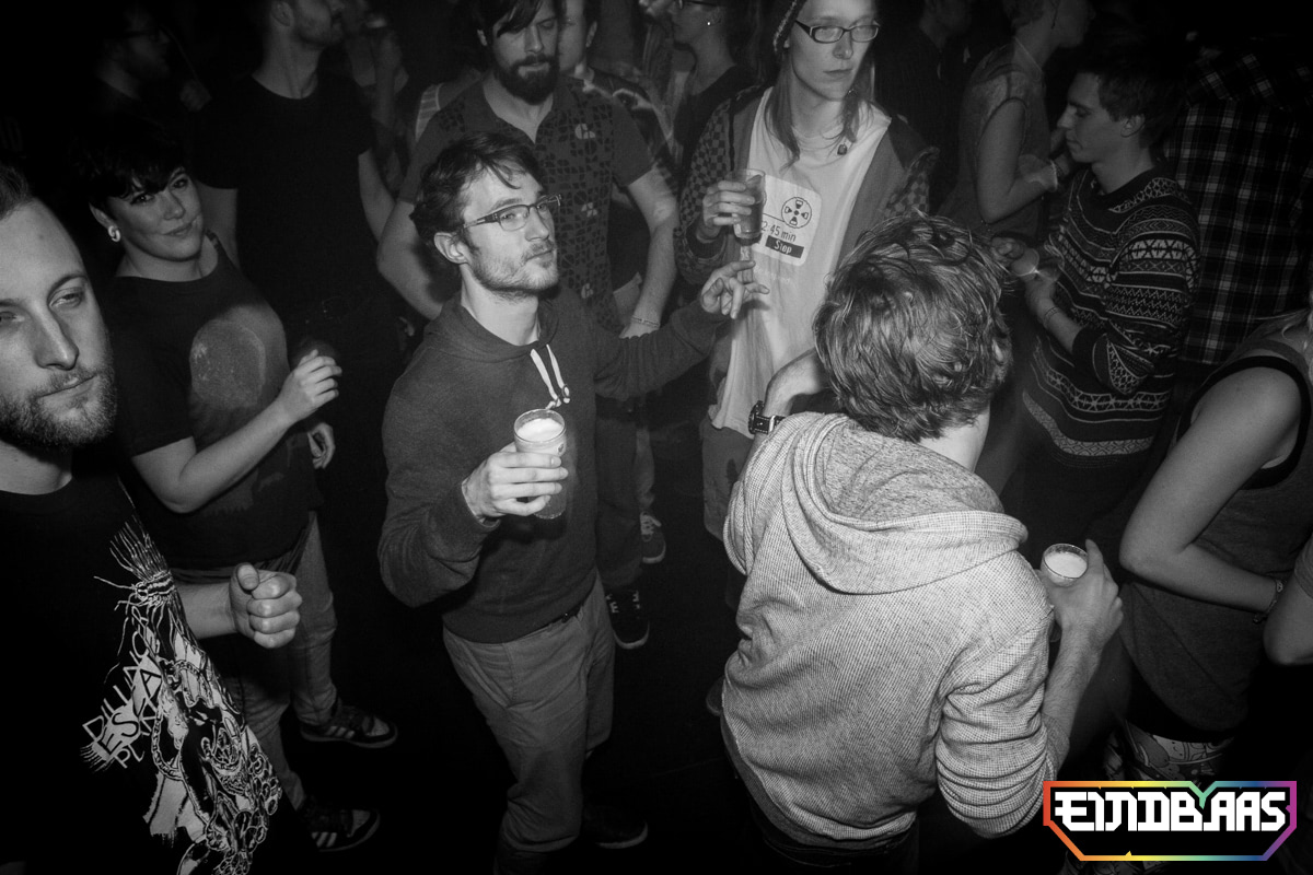 EINDBAAS 030303 photo