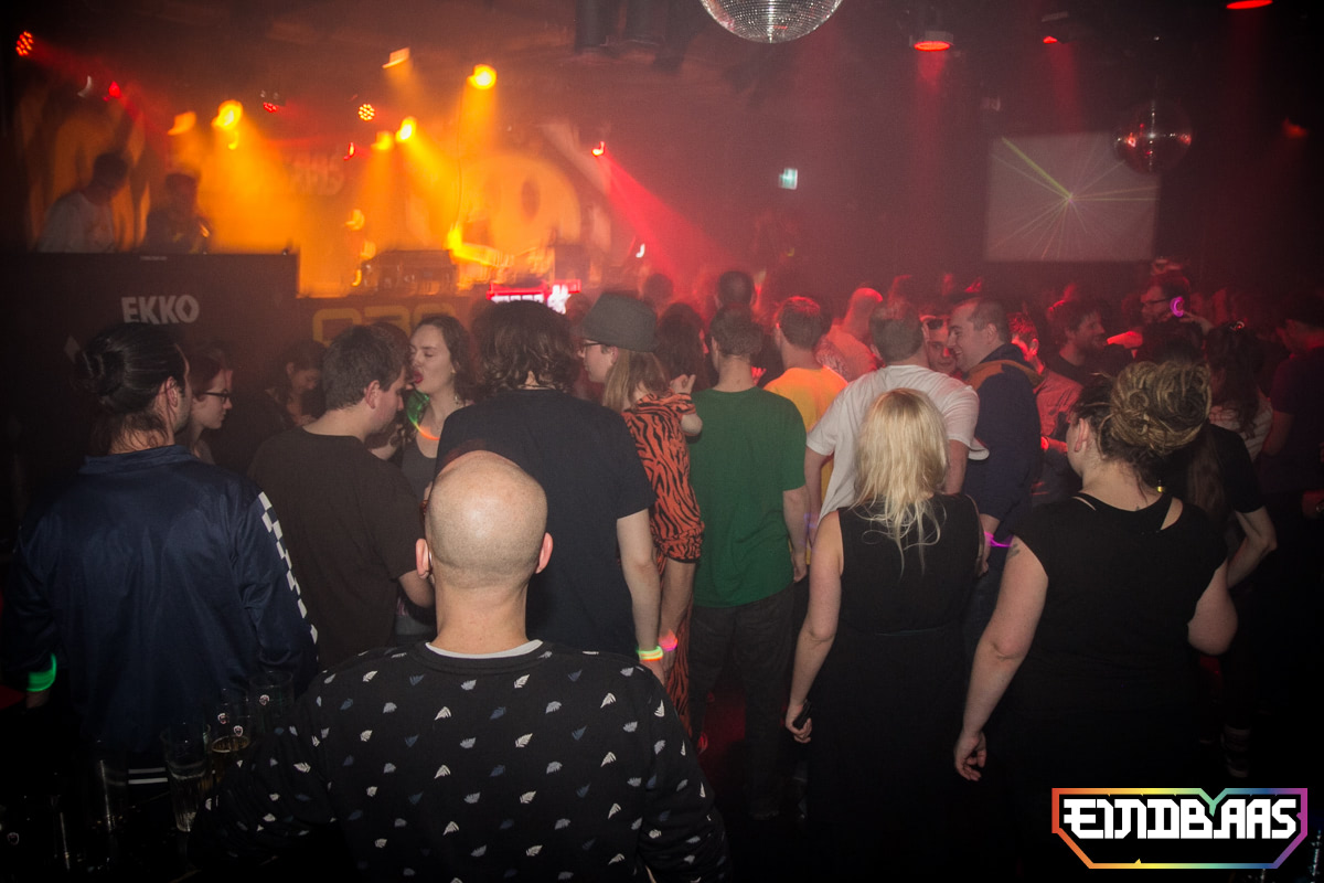 EINDBAAS 030303 photo