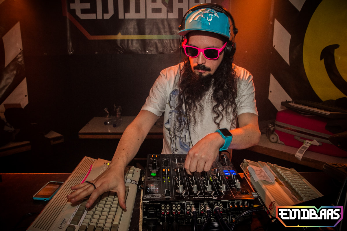 EINDBAAS 030303 photo