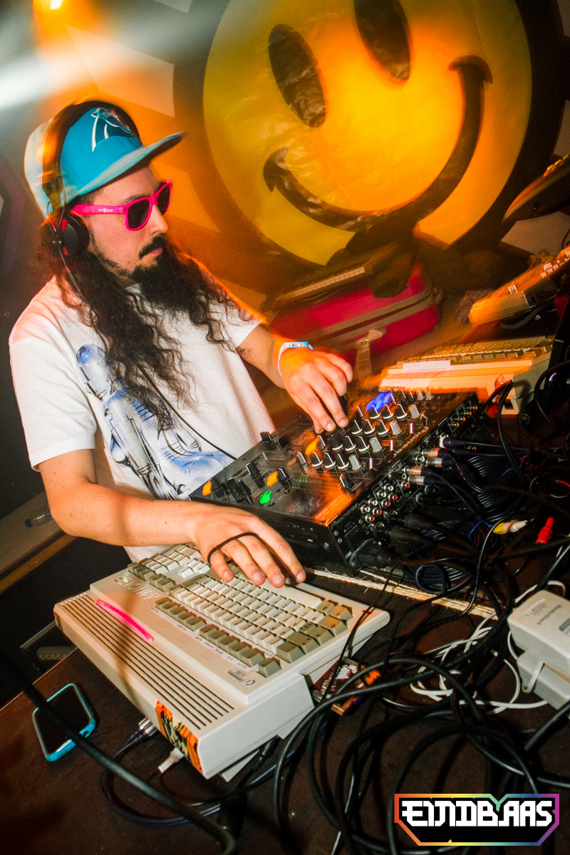 EINDBAAS 030303 photo