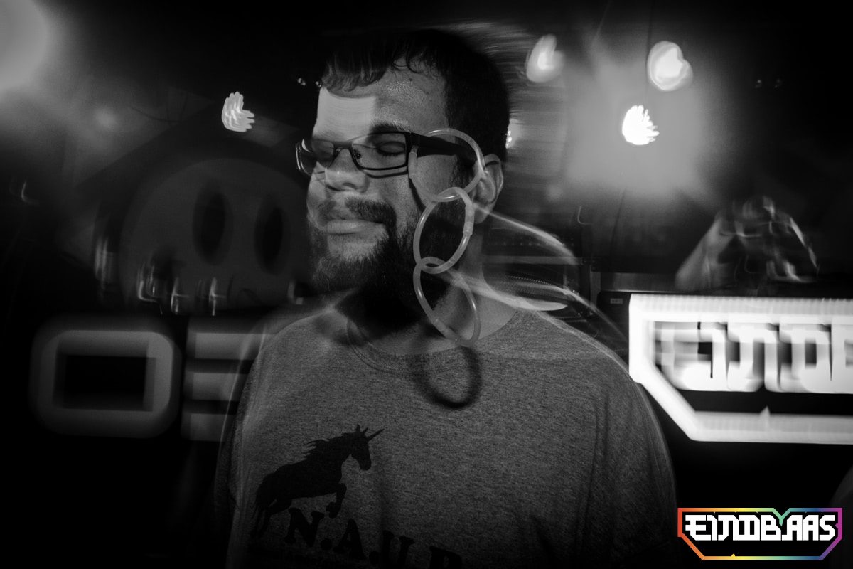 EINDBAAS 030303 photo