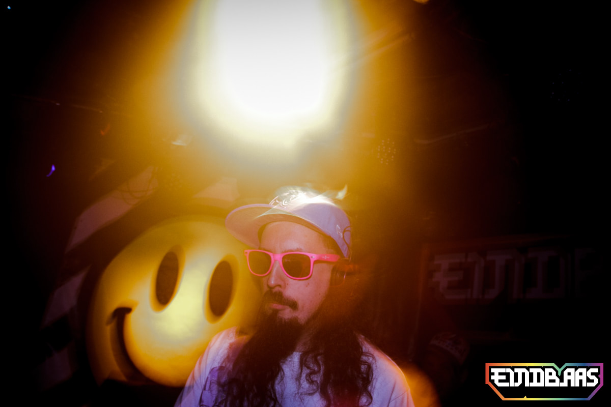 EINDBAAS 030303 photo