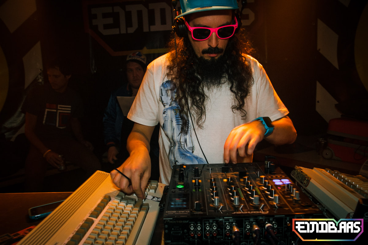 EINDBAAS 030303 photo