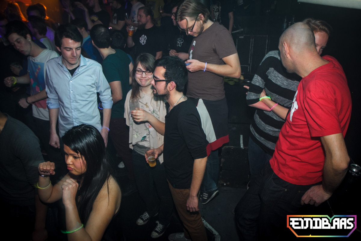 EINDBAAS 030303 photo