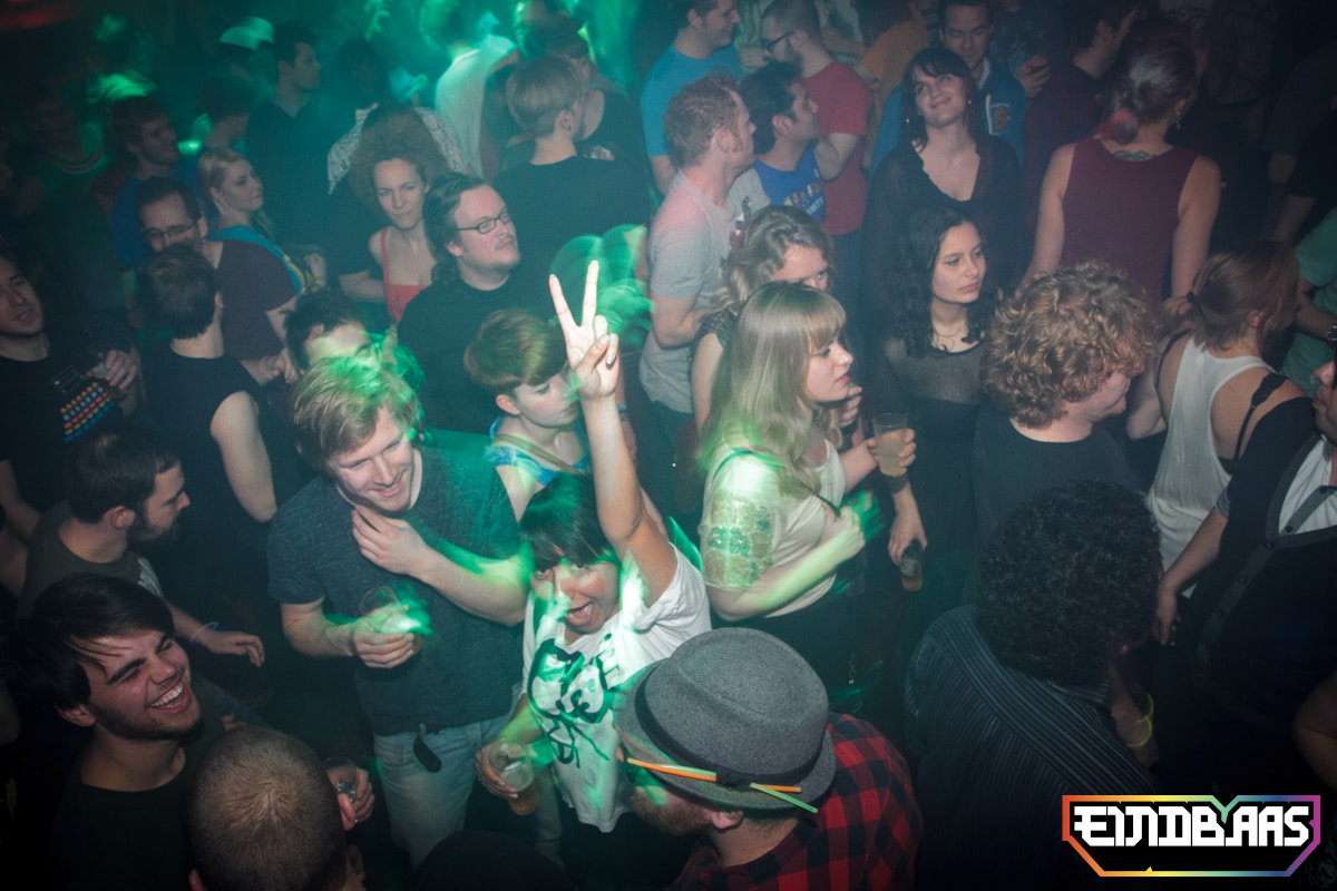 EINDBAAS 030303 photo