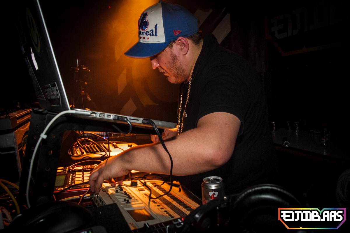 EINDBAAS 030303 photo