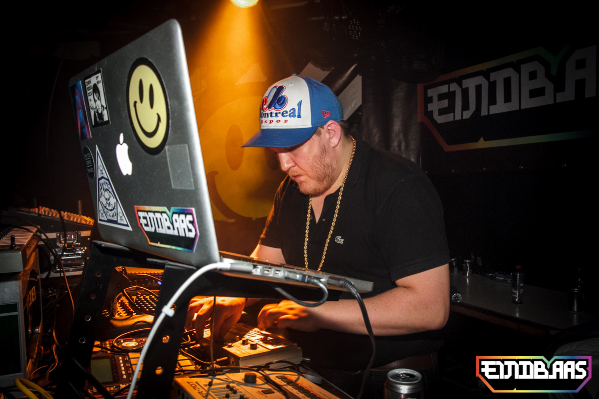 EINDBAAS 030303 photo