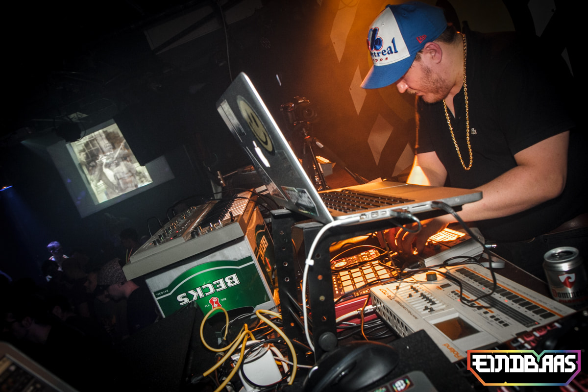 EINDBAAS 030303 photo