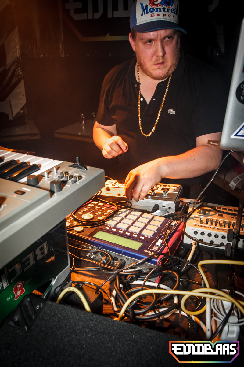 EINDBAAS 030303 photo