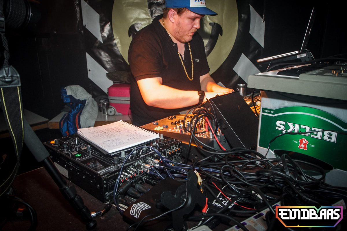 EINDBAAS 030303 photo