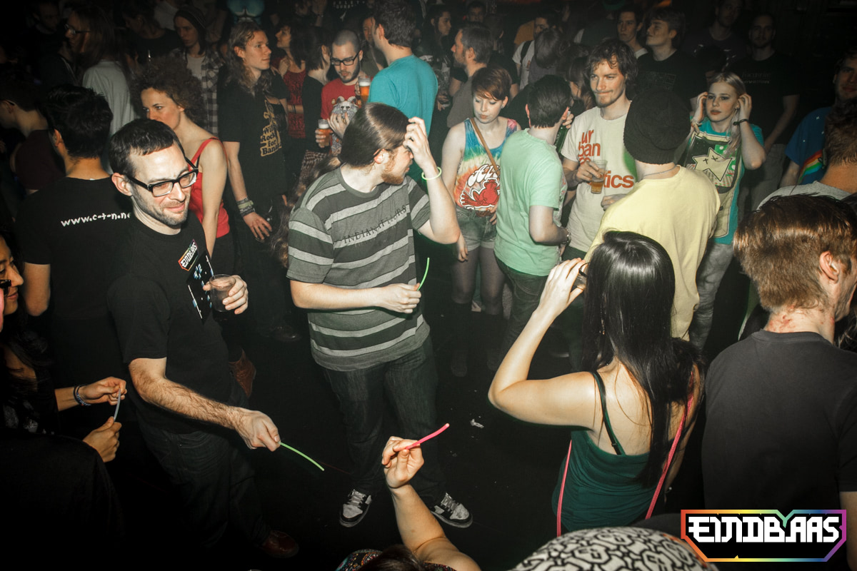 EINDBAAS 030303 photo