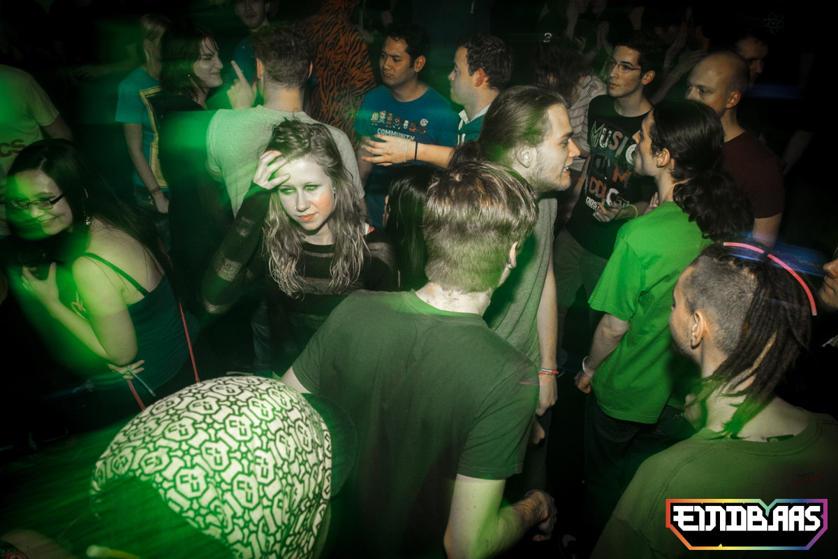 EINDBAAS 030303 photo