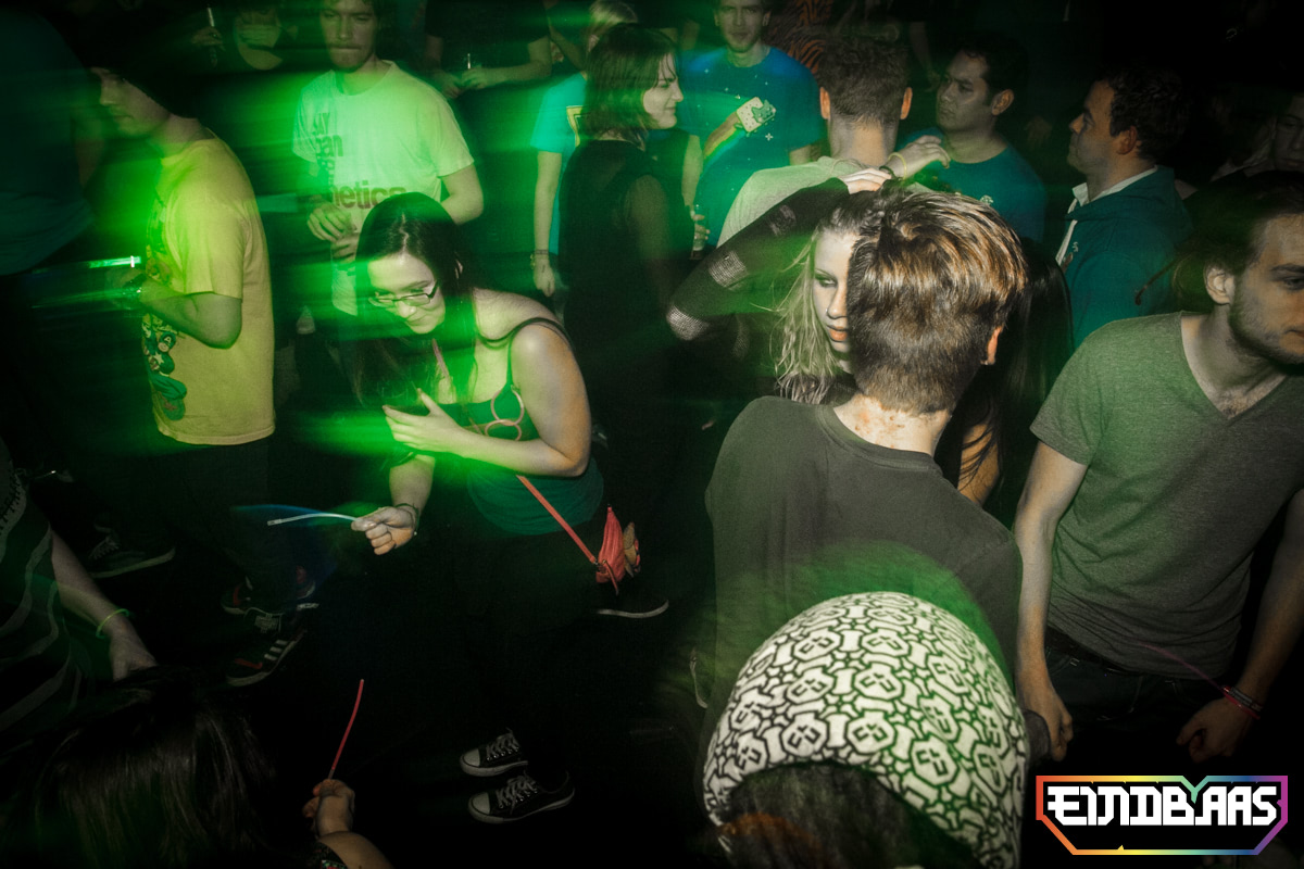 EINDBAAS 030303 photo