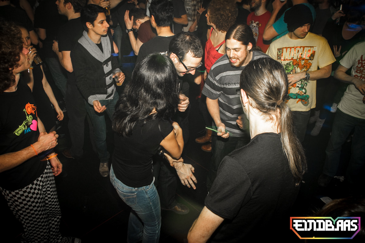 EINDBAAS 030303 photo