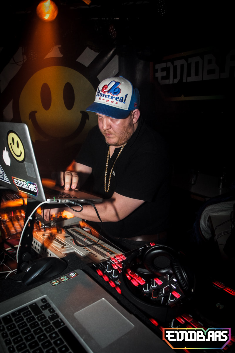 EINDBAAS 030303 photo