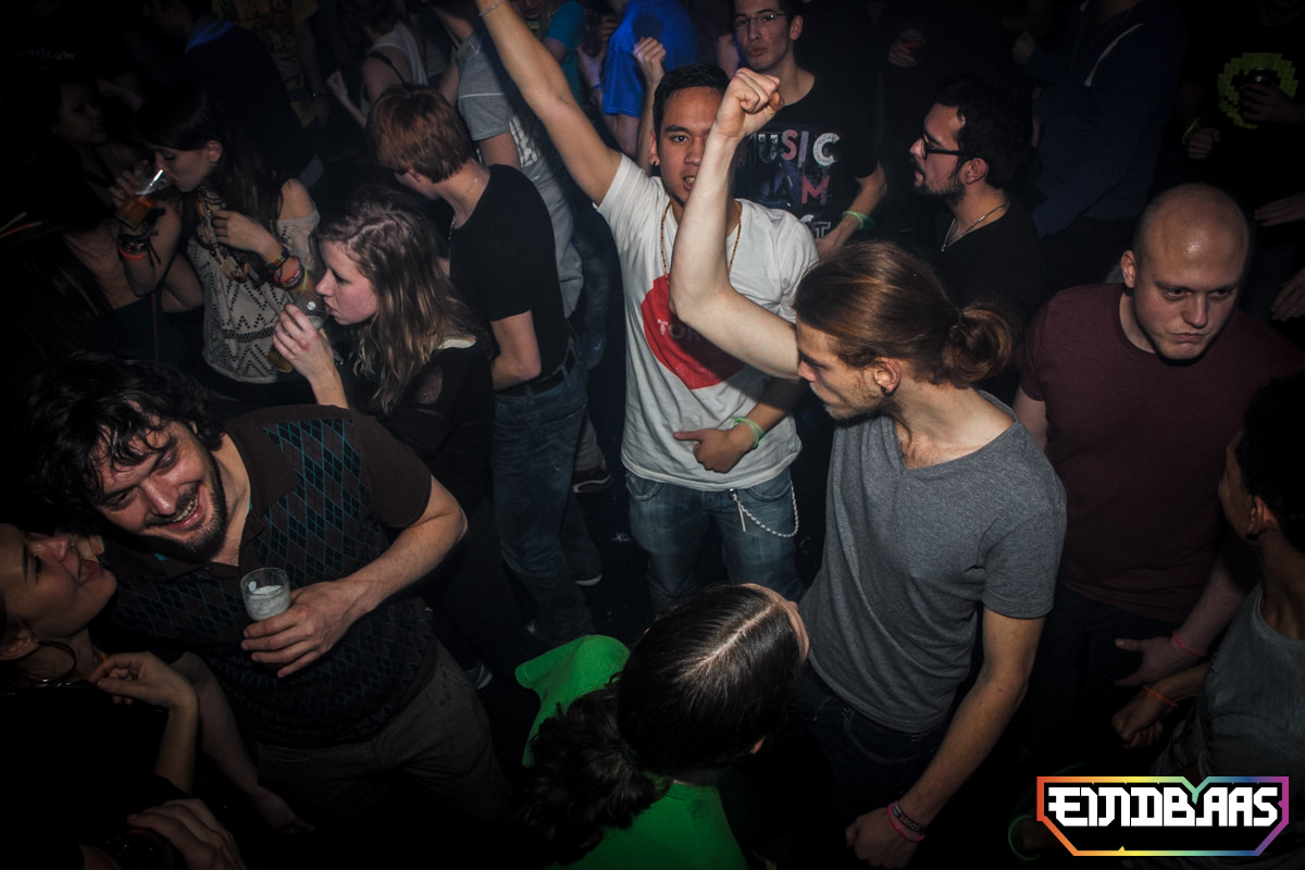 EINDBAAS 030303 photo