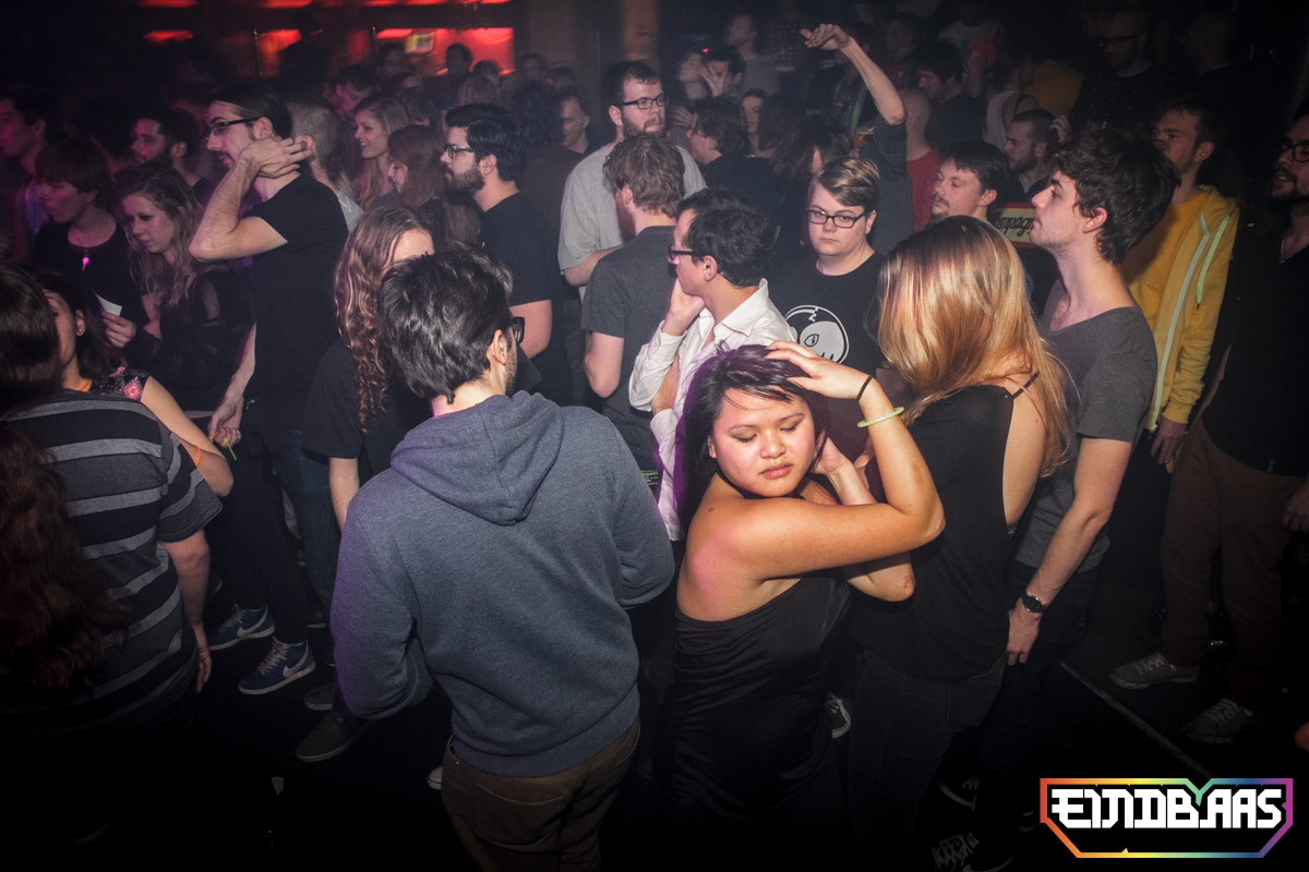 EINDBAAS 030303 photo