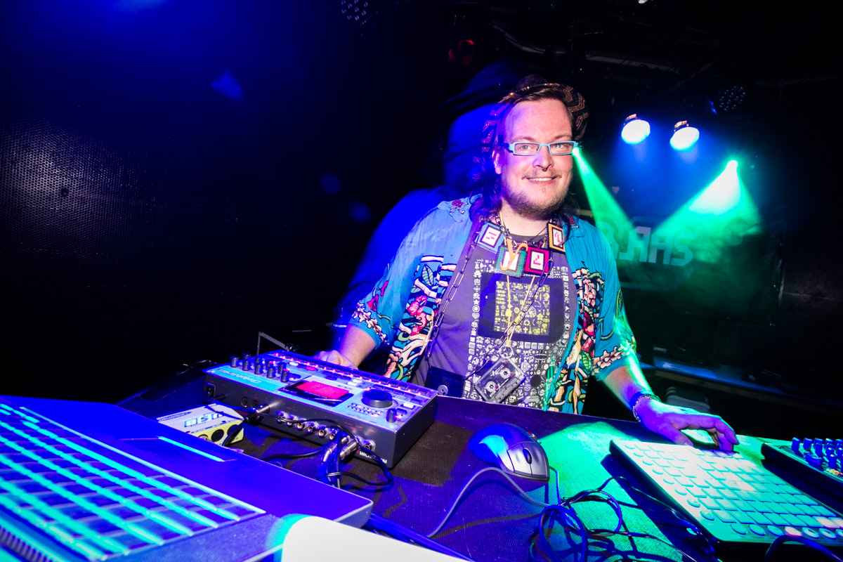 EINDBAAS 5 YEARS photo