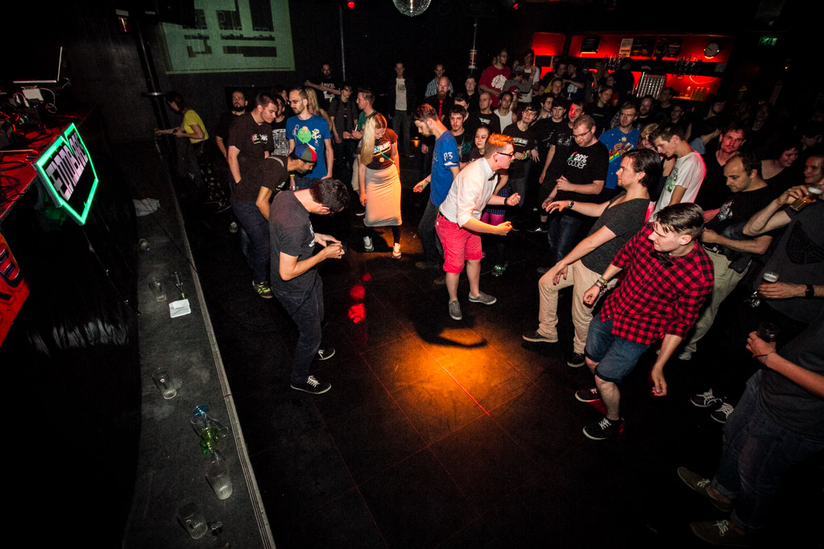 EINDBAAS 5 YEARS photo