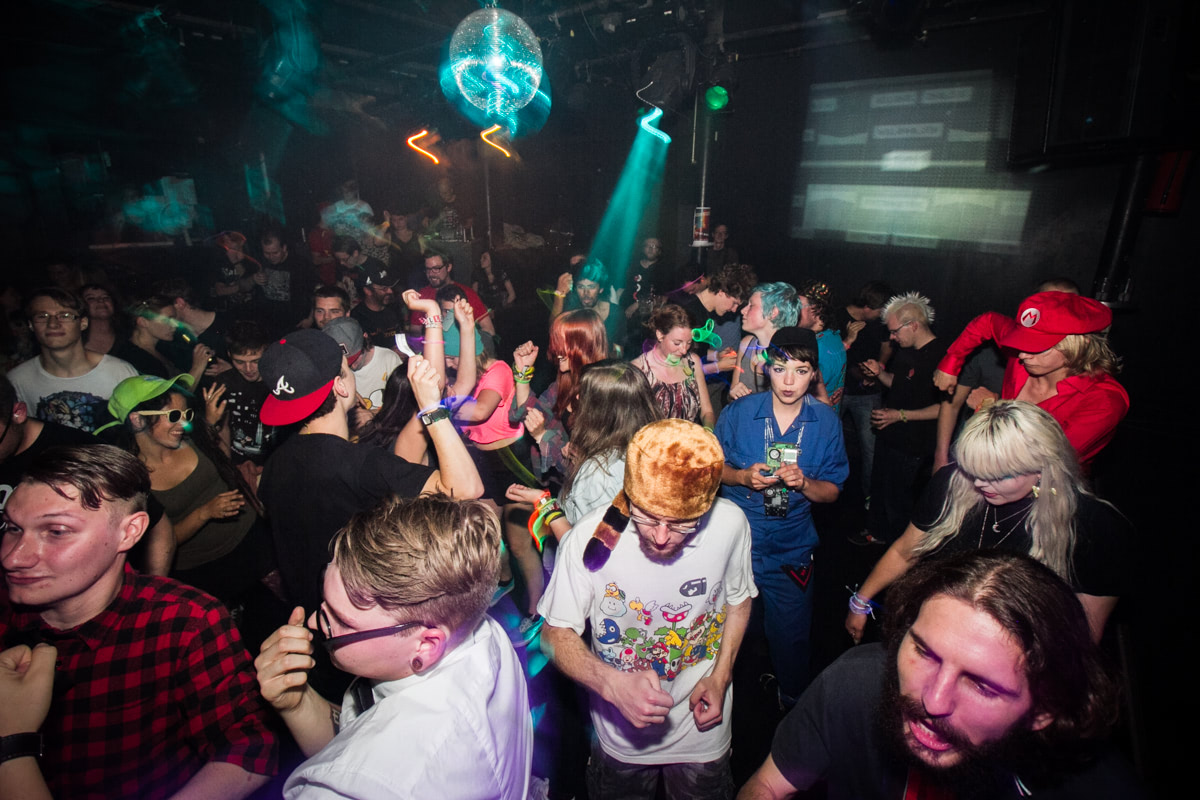 EINDBAAS 5 YEARS photo