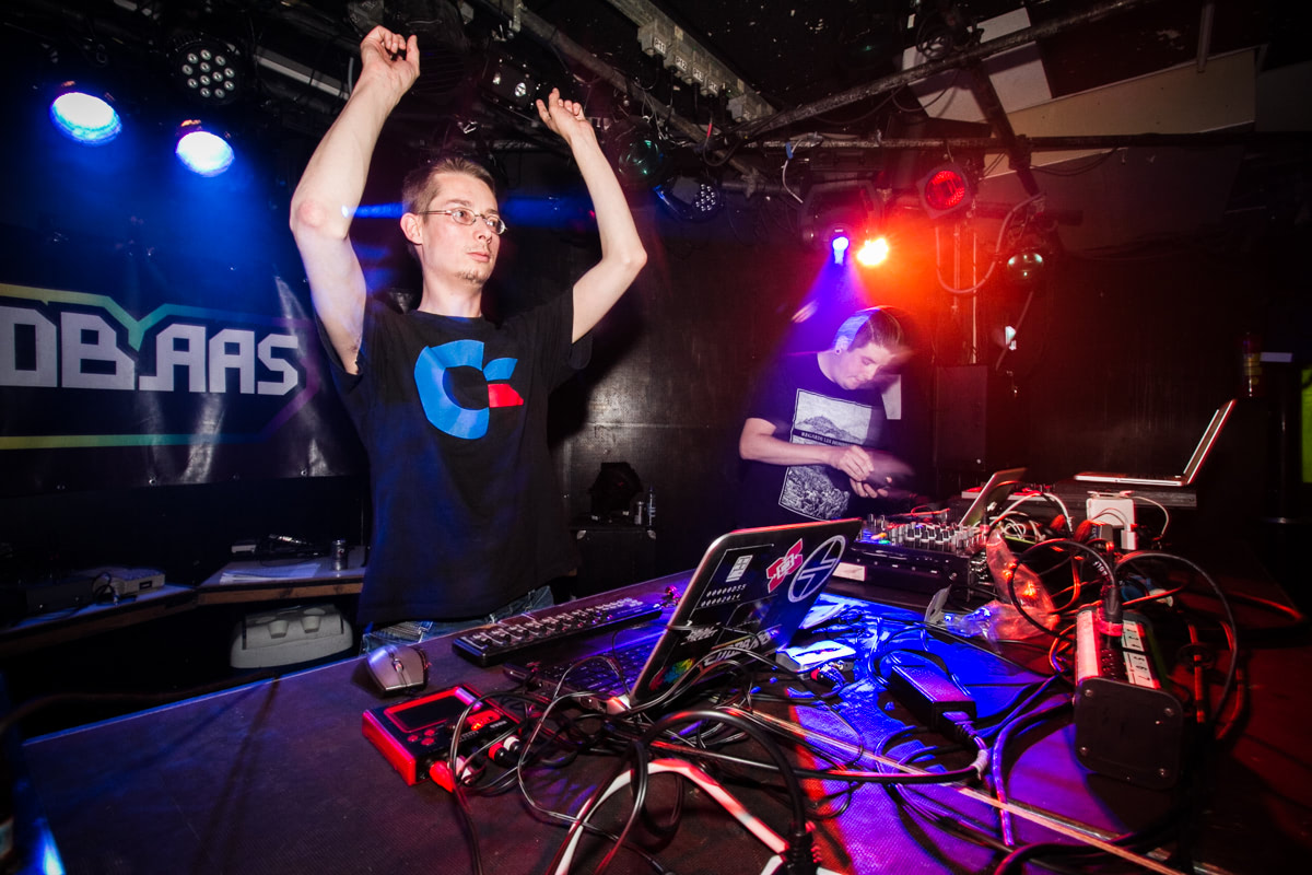 EINDBAAS 5 YEARS photo