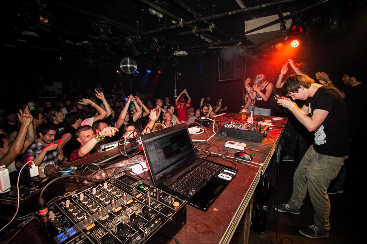 EINDBAAS 5 YEARS photo