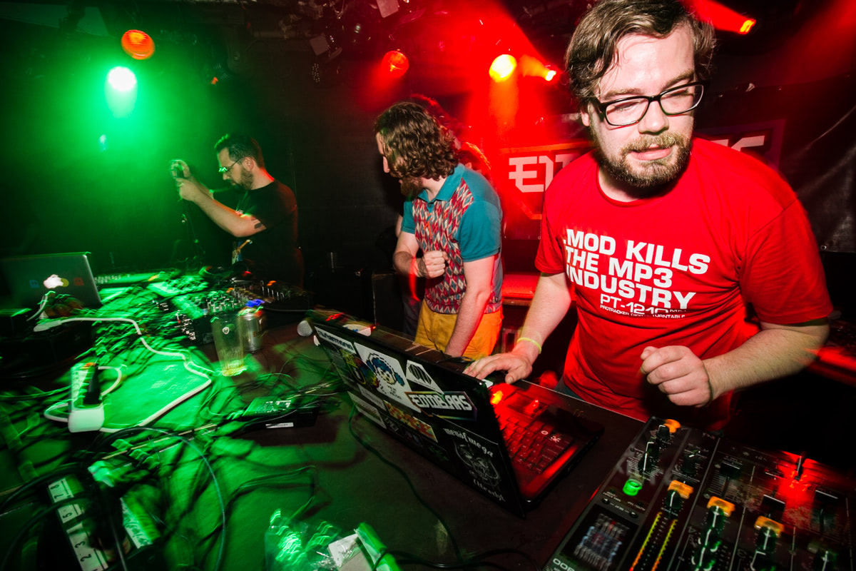 EINDBAAS 5 YEARS photo