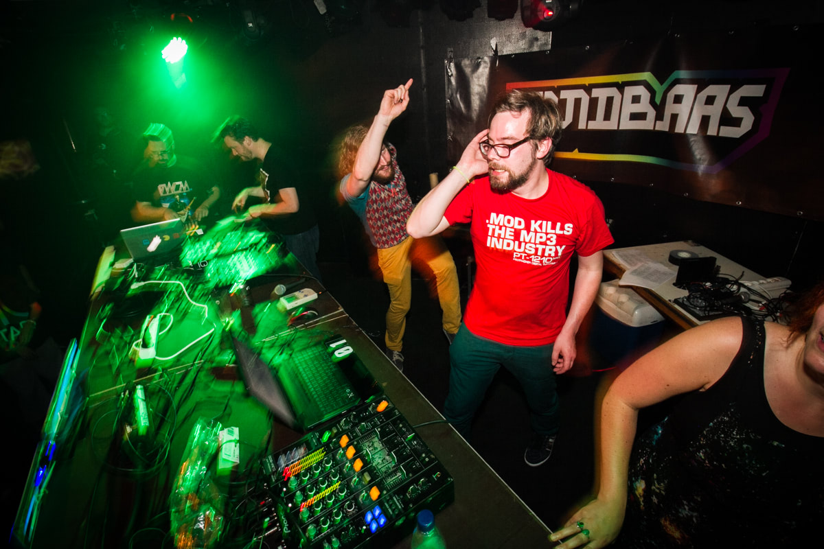 EINDBAAS 5 YEARS photo