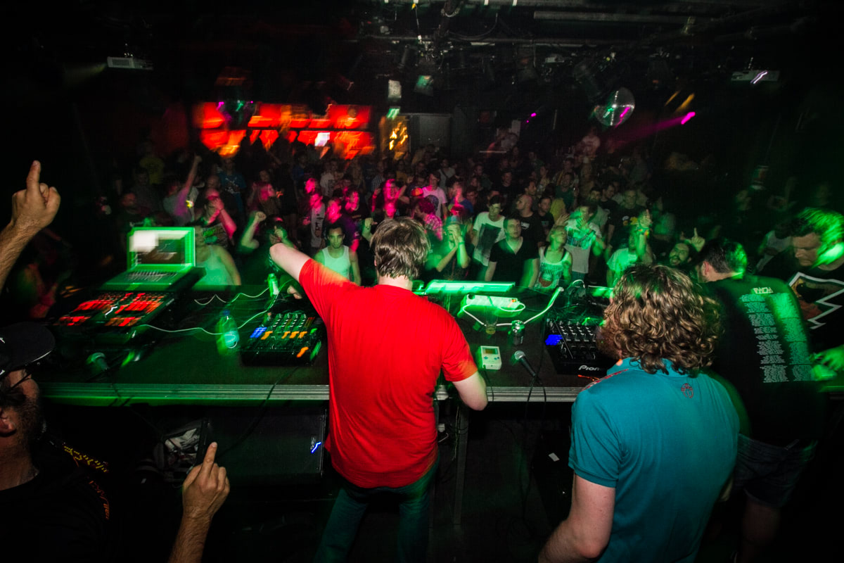 EINDBAAS 5 YEARS photo