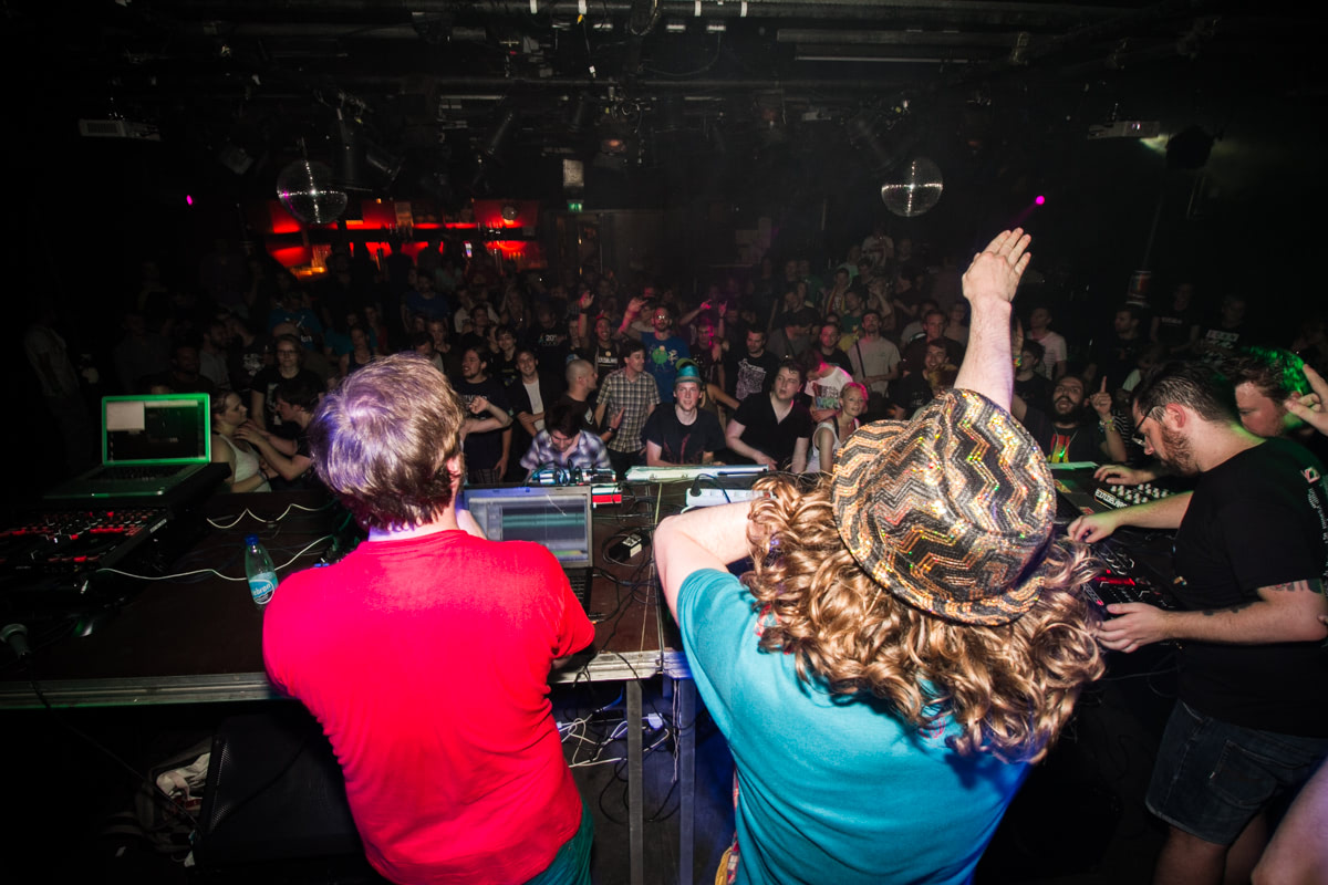 EINDBAAS 5 YEARS photo