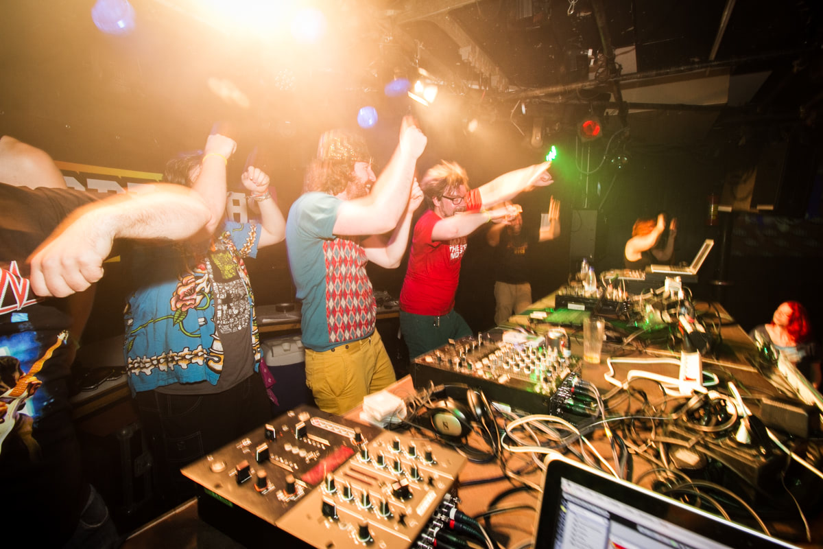 EINDBAAS 5 YEARS photo