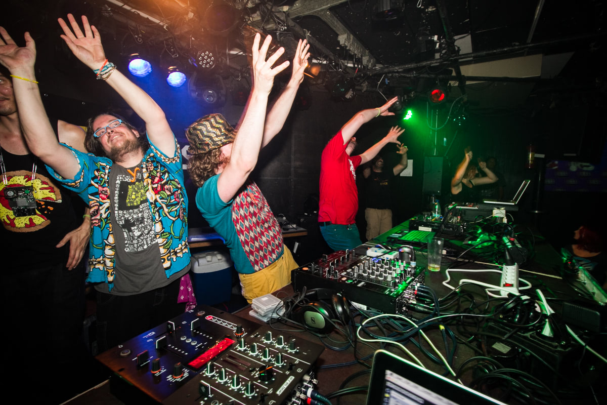 EINDBAAS 5 YEARS photo