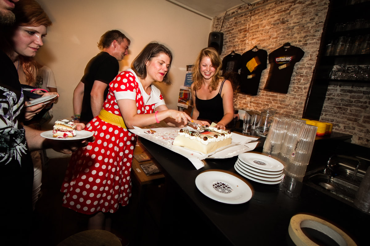 EINDBAAS 5 YEARS photo