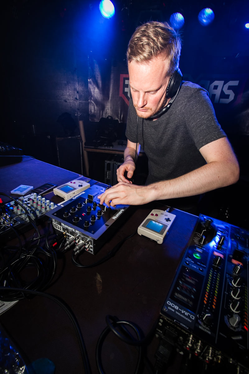 EINDBAAS 5 YEARS photo