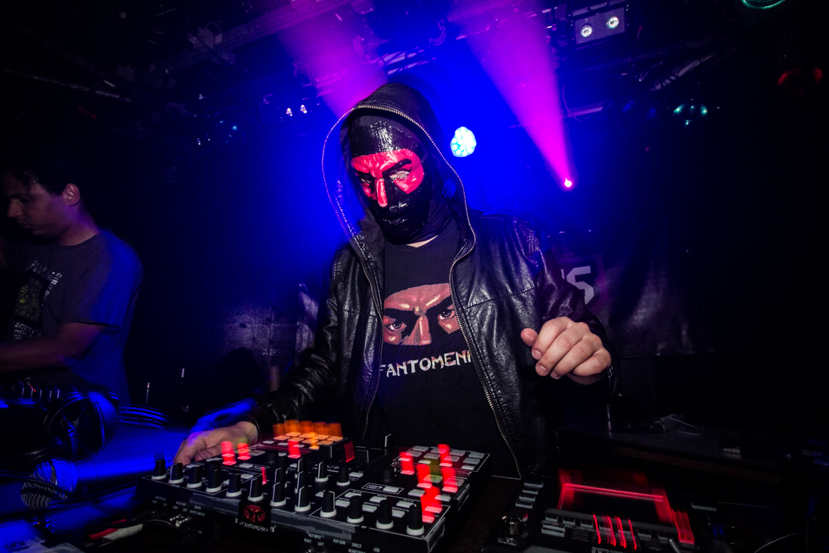 EINDBAAS 5 YEARS photo