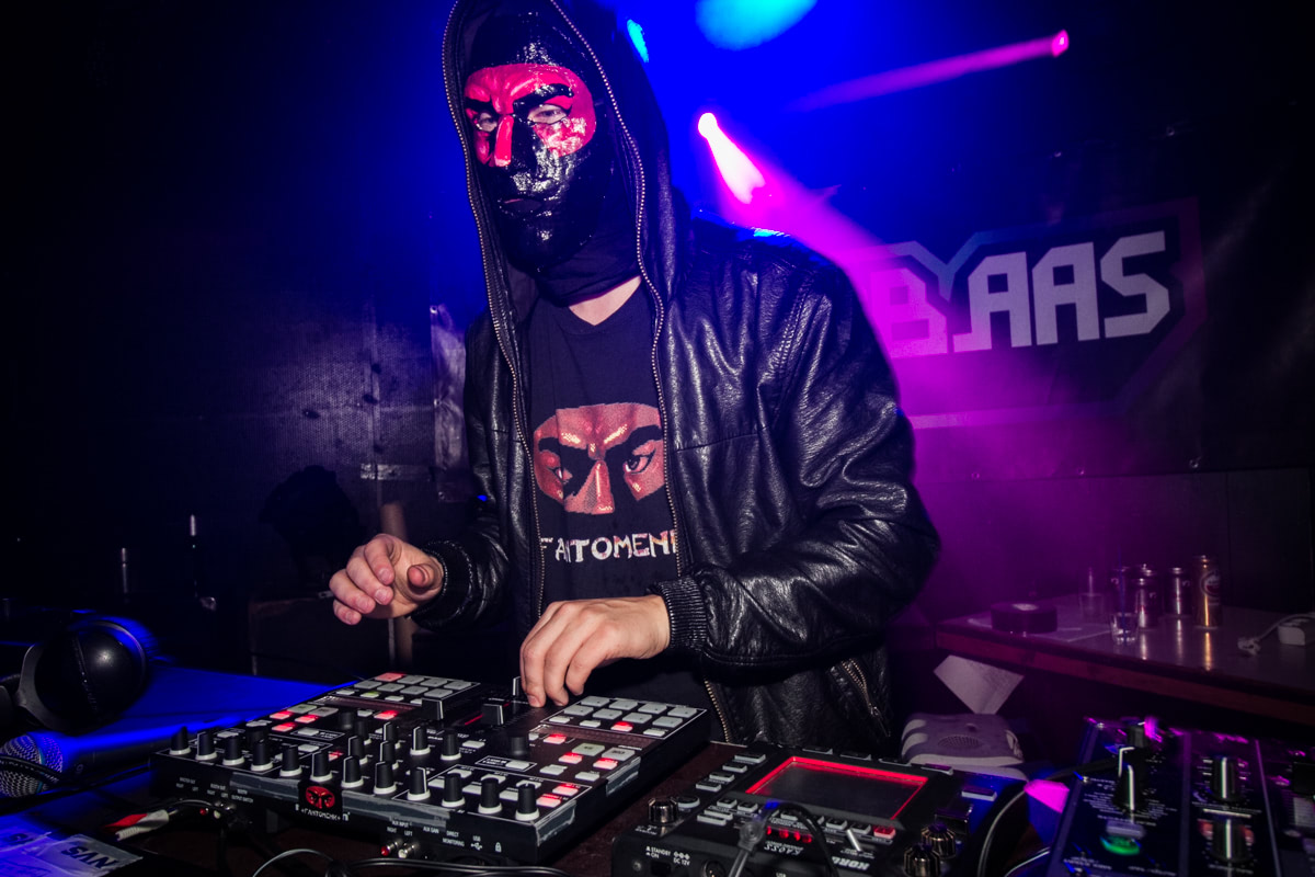 EINDBAAS 5 YEARS photo