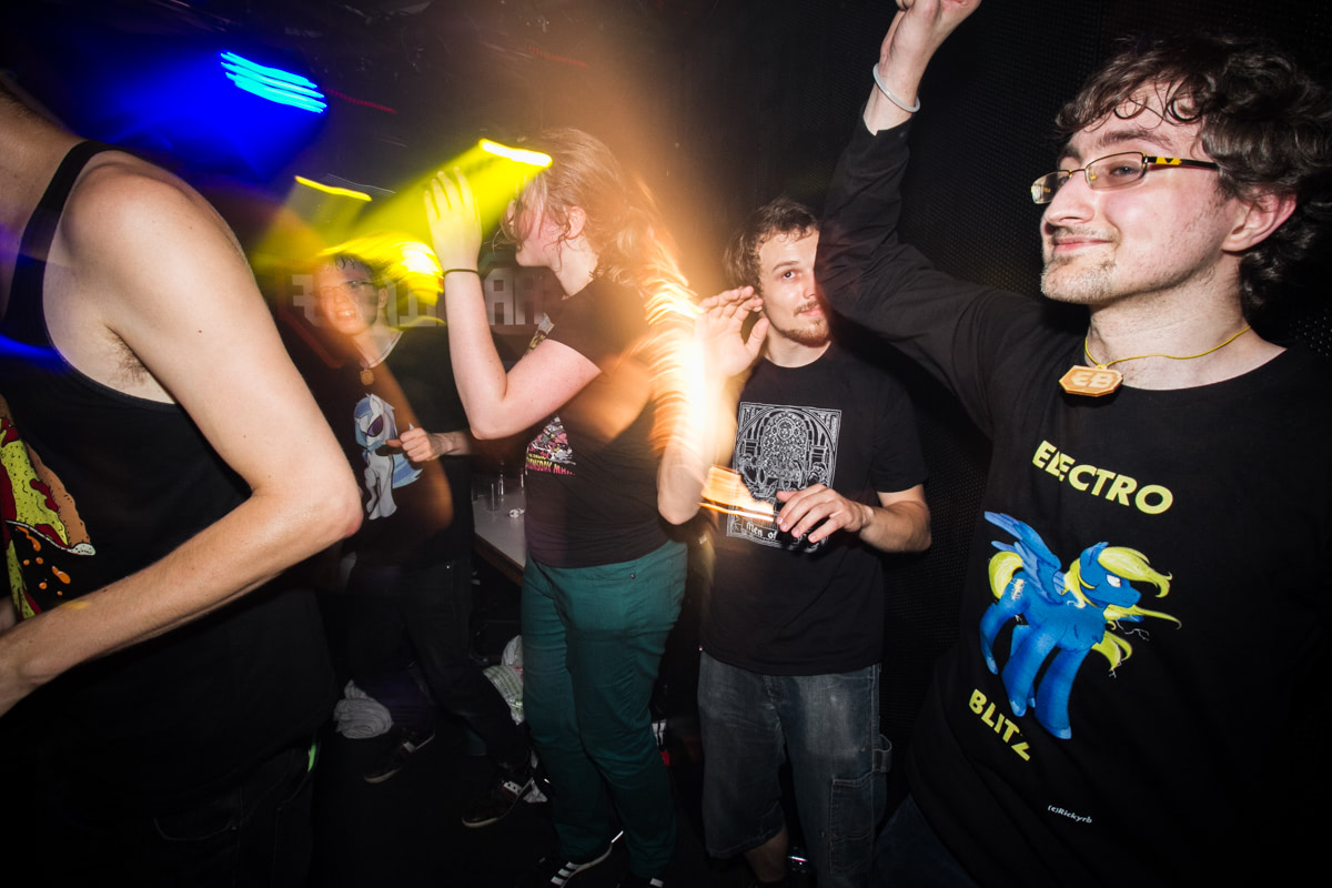 EINDBAAS 5 YEARS photo