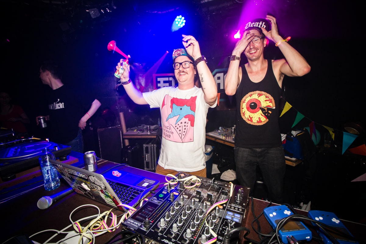 EINDBAAS 5 YEARS photo