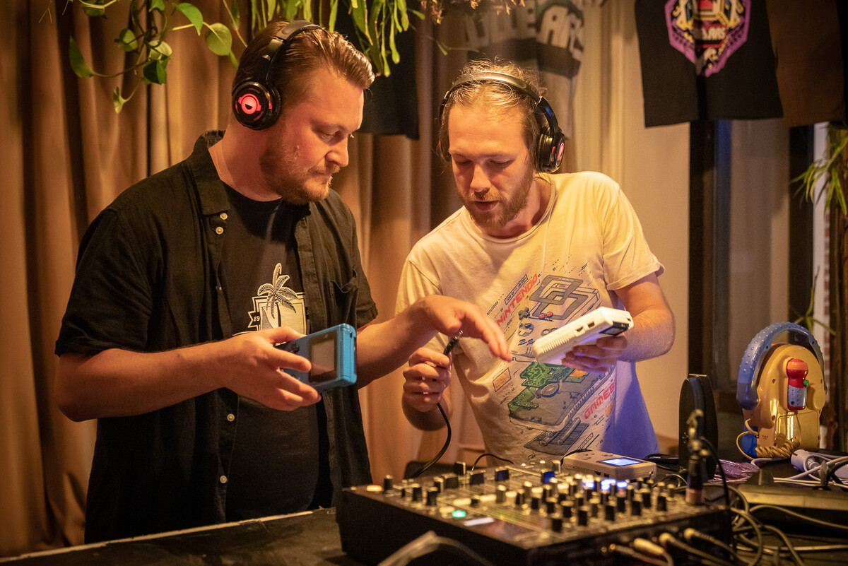 EINDBAAS 10 Years photo