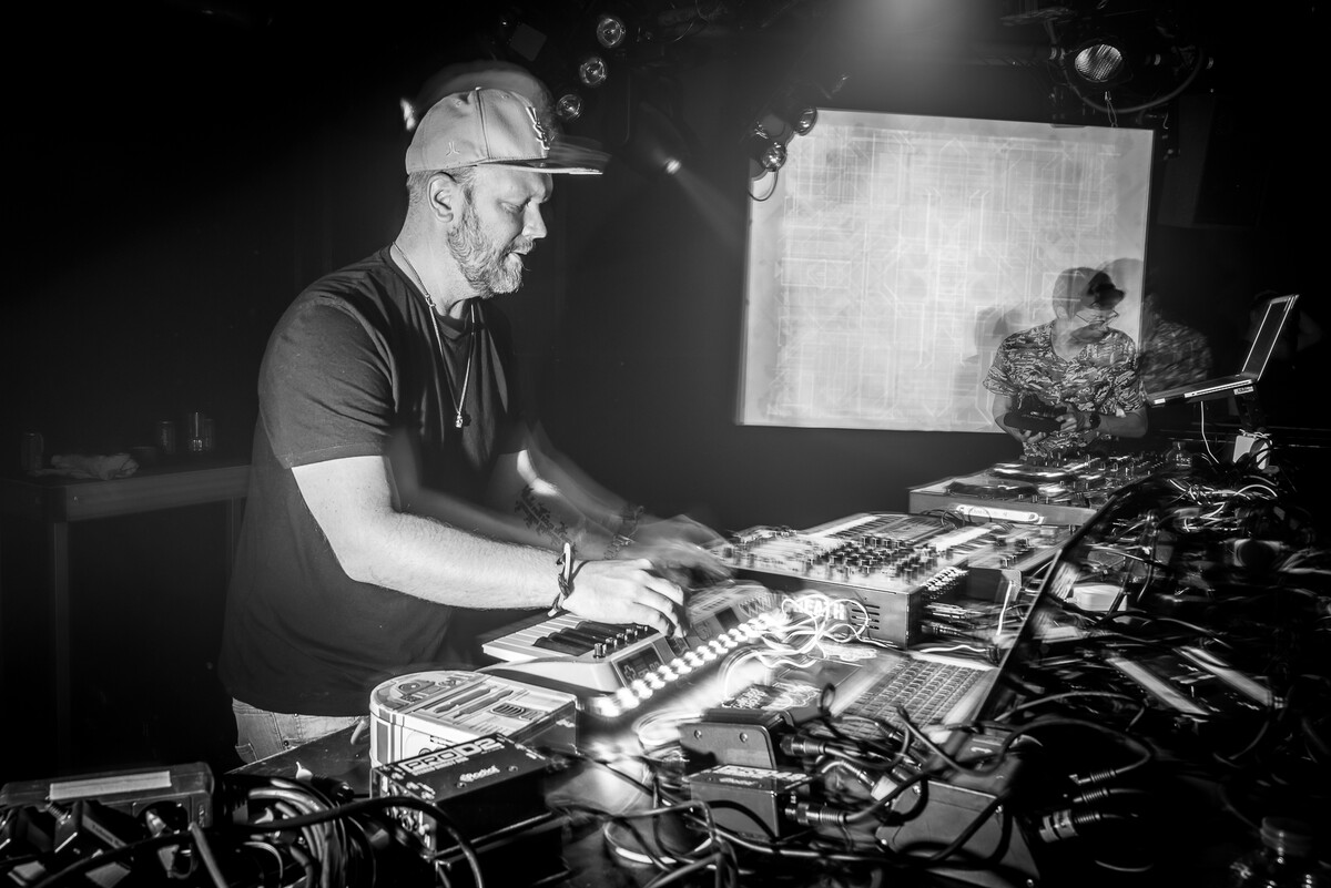 EINDBAAS 10 Years photo