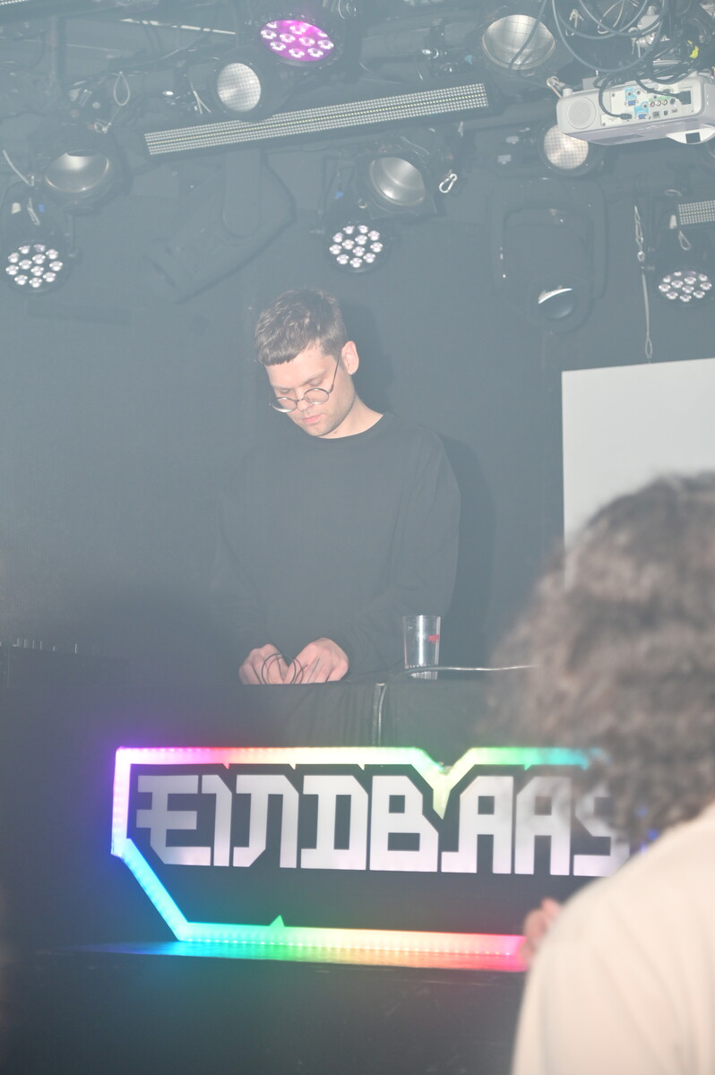 EINDBAAS 28 photo